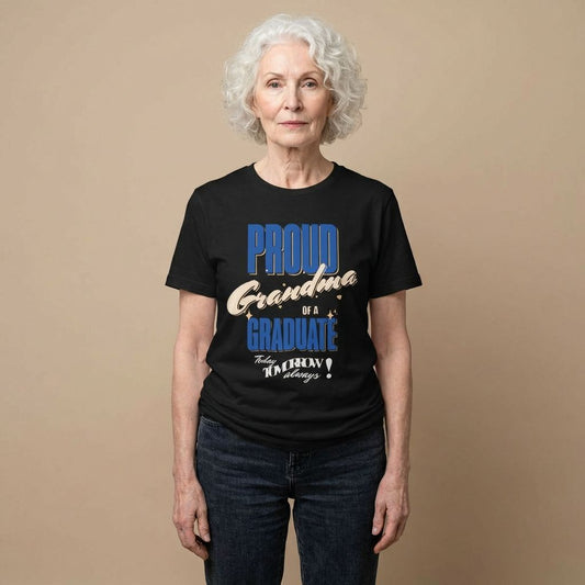 Camiseta “Proud of a Graduate” – Edición Familia | Apoya con Orgullo en su Gran Día T-Shirt