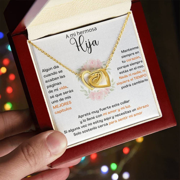 A Mi Hija - SÉ QUE SERÁS UNO DE MIS MEJORES CAPÍTULOS - Corazones Entrelazados Acabado en oro de 18k Jewelry 