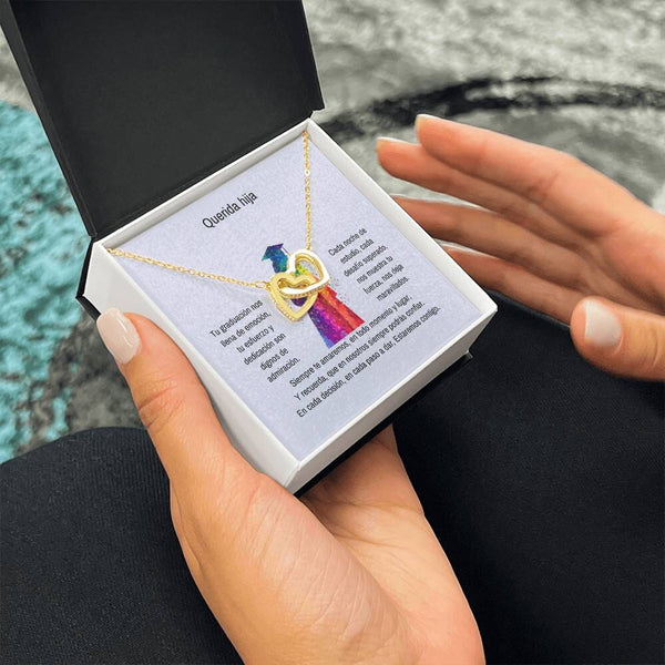 Abrazo Eterno: Un Collar de Corazones para Su Triunfo Jewelry/InterlockingHearts 