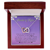 Abuela y Nieta - - Collar Corazones entrelazados Jewelry/InterlockingHearts ShineOn Fulfillment Caja de Lujo de Madera LED - Mahogany 