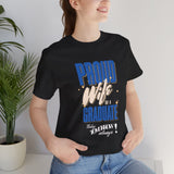 Camiseta “Proud of a Graduate” – Edición Familia | Apoya con Orgullo en su Gran Día T-Shirt 