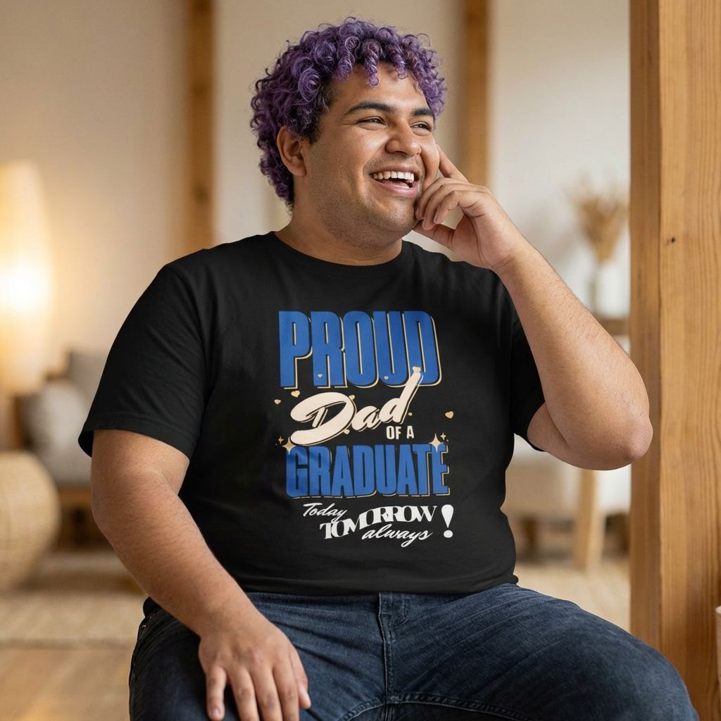 Camiseta “Proud of a Graduate” – Edición Familia | Apoya con Orgullo en su Gran Día T-Shirt 