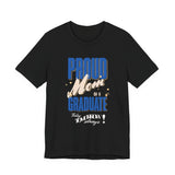 Camiseta “Proud of a Graduate” – Edición Familia | Apoya con Orgullo en su Gran Día T-Shirt XS Black 