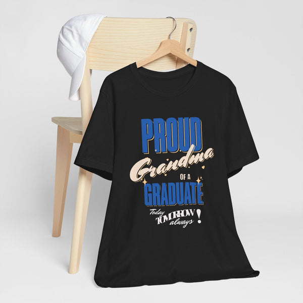 Camiseta “Proud of a Graduate” – Edición Familia | Apoya con Orgullo en su Gran Día T-Shirt 
