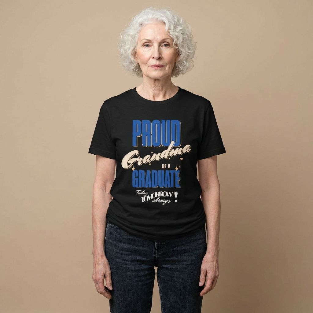 Camiseta “Proud of a Graduate” – Edición Familia | Apoya con Orgullo en su Gran Día T-Shirt 
