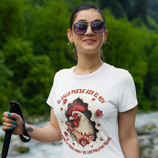 Camiseta 'Reina Mamá de los Pollitos' – Donde el Amor y el Mando se Unen con Estilo T-Shirt 