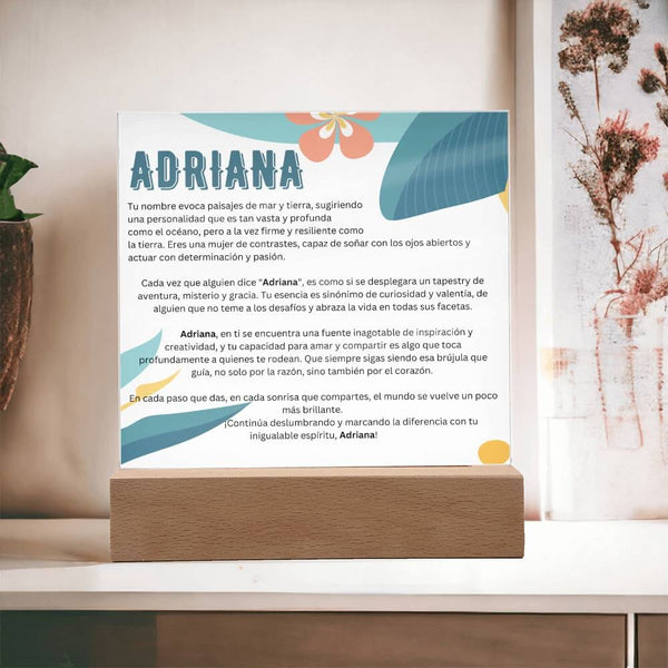 Celebración de Virtudes: Lámpara de Adriana en Acrílico Premium Acrylic/Square ShineOn Fulfillment <p>Base de Madera</p> 
