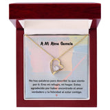 Collar de Amor Infinito con Tarjeta Jewelry ShineOn Fulfillment Acabado en Oro Amarillo de 18 quilates. Cajita de Lujo con Luz Led 