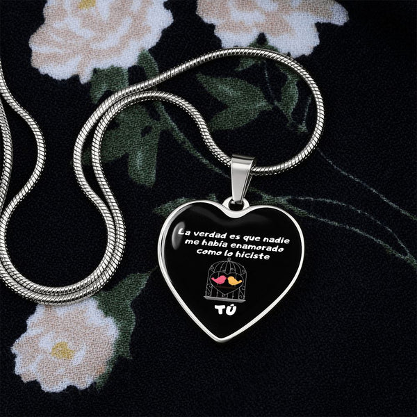 Collar forma corazón: La verdad es que nadie me había enamorado como lo hiciste tú! - Fondo negro Jewelry ShineOn Fulfillment 
