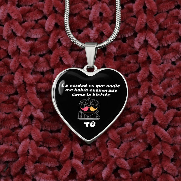 Collar forma corazón: La verdad es que nadie me había enamorado como lo hiciste tú! - Fondo negro Jewelry 