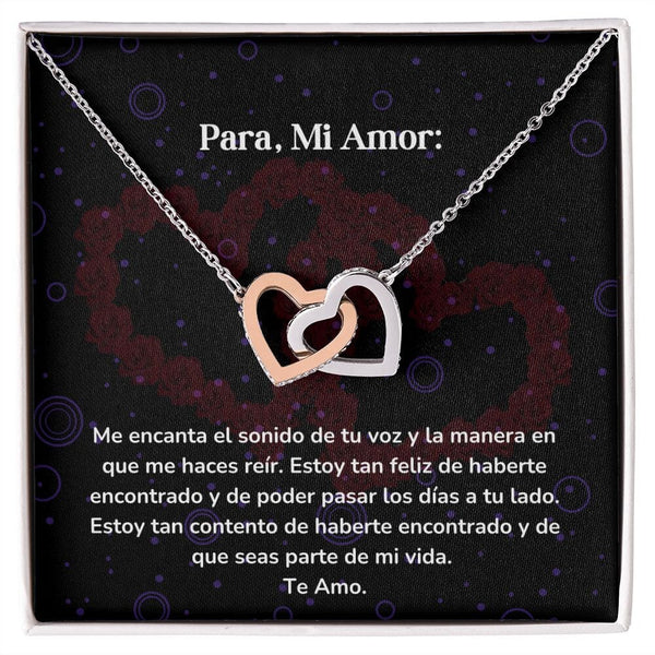 Corazones Entrelazados - Me encanta el sonido de tu voz y la manera en que me haces reír. Jewelry/InterlockingHearts Acero Inoxidable Pulido &amp; Acabado en Oro Rosa Caja Estándard (GRATIS) 