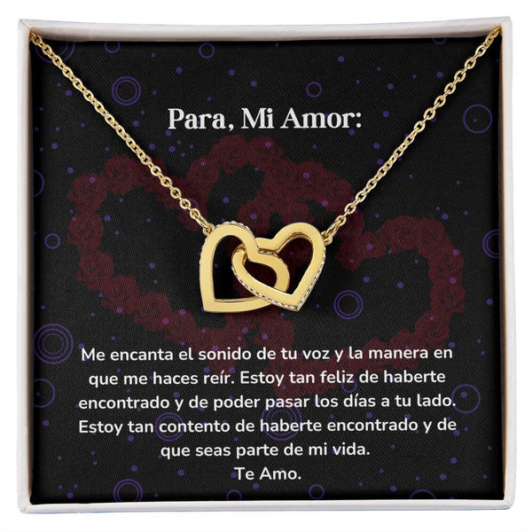 Corazones Entrelazados - Me encanta el sonido de tu voz y la manera en que me haces reír. Jewelry/InterlockingHearts Acabado en Oro Amarillo de 18 quilates Caja Estándard (GRATIS) 