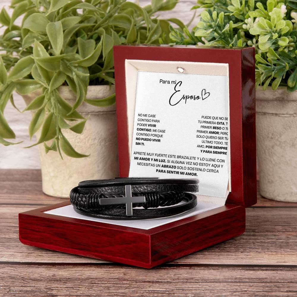 Cruz de Amor Eterno: Un Brazalete Único para el Hombre de tu Vida Jewelry 