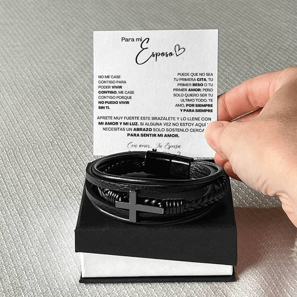 Cruz de Amor Eterno: Un Brazalete Único para el Hombre de tu Vida Jewelry 