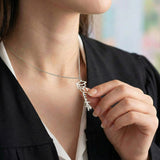 El Regalo que Guarda un Momento Inolvidable - Collar de Graduación para Ella (nieta, hija, hermana, sobrina...) Jewelry/NameNecklace 