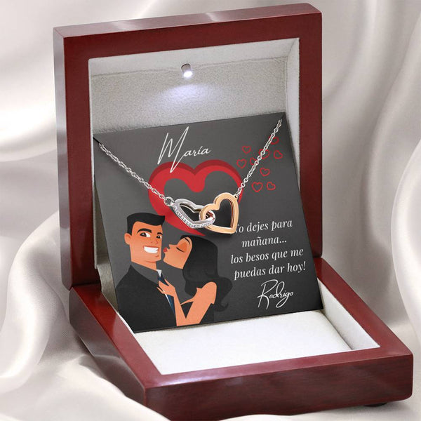El regalo que tu pareja merece y con un mensaje que te conviene - No dejes para mañana… Collar 2 corazones con Tarjeta para enamorarla más. Jewelry 