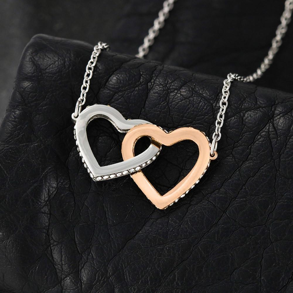 El regalo que tu pareja merece y con un mensaje que te conviene - No dejes para mañana… Collar 2 corazones con Tarjeta para enamorarla más. Jewelry 