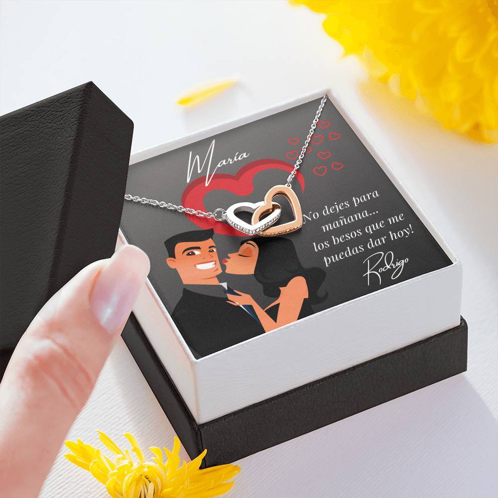 El regalo que tu pareja merece y con un mensaje que te conviene - No dejes para mañana… Collar 2 corazones con Tarjeta para enamorarla más. Jewelry 