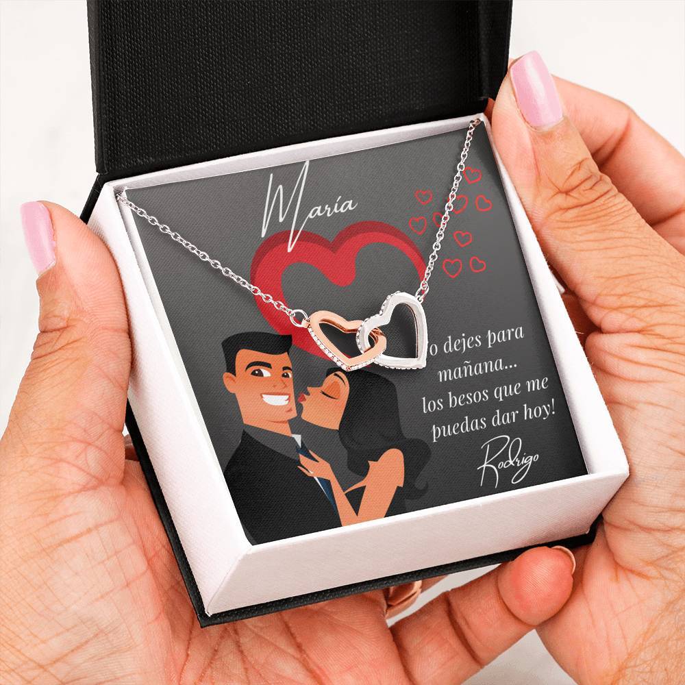 El regalo que tu pareja merece y con un mensaje que te conviene - No dejes para mañana… Collar 2 corazones con Tarjeta para enamorarla más. Jewelry 
