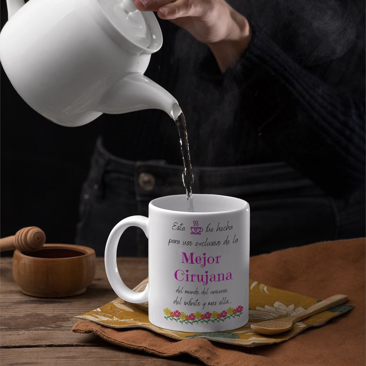 Esta taza fue hecha para uso exclusivo de la Mejor CIRUJANA del mundo...! Coffee Mug Regalos.Gifts 