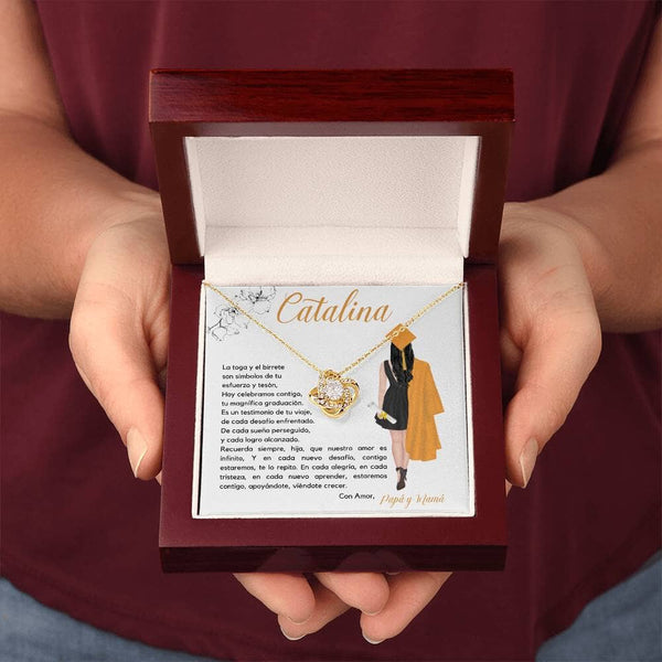 Eternamente Contigo: Un Nudo de Amor para Celebrar Tu Graduación Jewelry/LoveKnot Acabado en Oro Amarillo de 18 quilates Luxury Box 