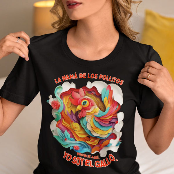 Gallo del Corral: Camiseta 'Mamá de los Pollitos' - Celebra a Mamá con Autoridad T-Shirt Printify Black S 