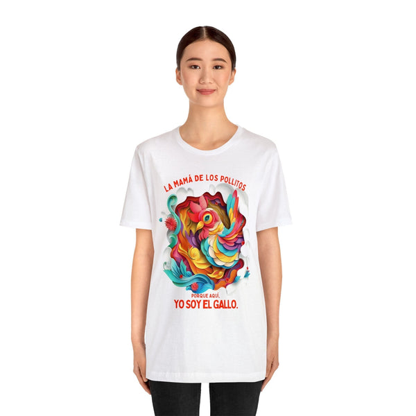 Gallo del Corral: Camiseta 'Mamá de los Pollitos' - Celebra a Mamá con Autoridad T-Shirt Printify 