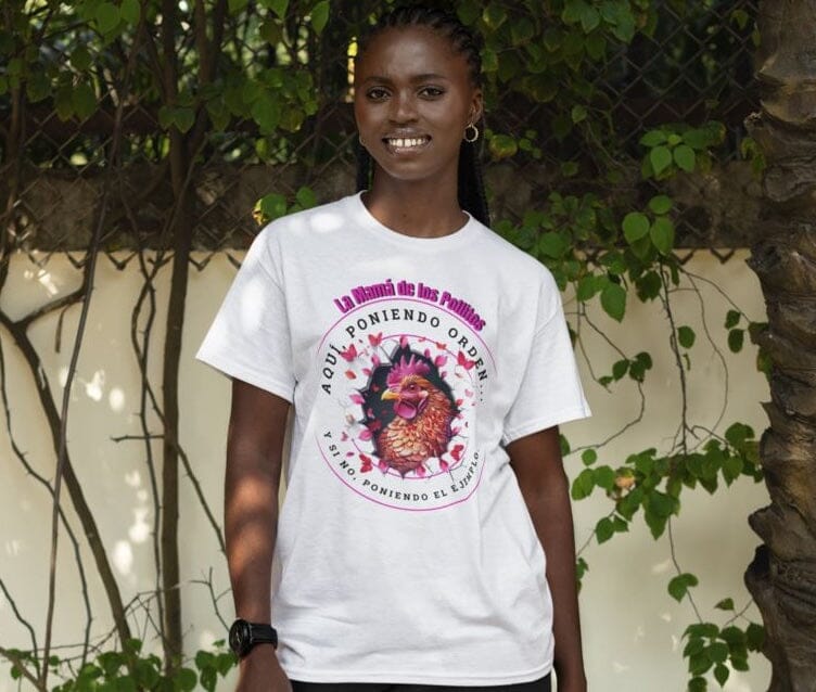 Orden y Ejemplo: La Camiseta de la Mamá de los Pollitos - Celebra su Día con Estilo T-Shirt 