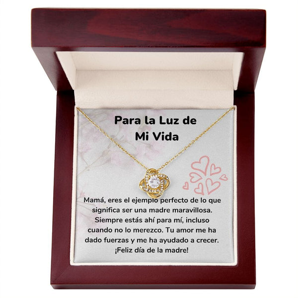 Para la Luz de Mi Vida - Collar para Mamá (Nudo de Amor) Love Knot Jewelry ShineOn Fulfillment <p>Acabado en Oro Amarillo de 18 quilates.</p> Luxury Box 