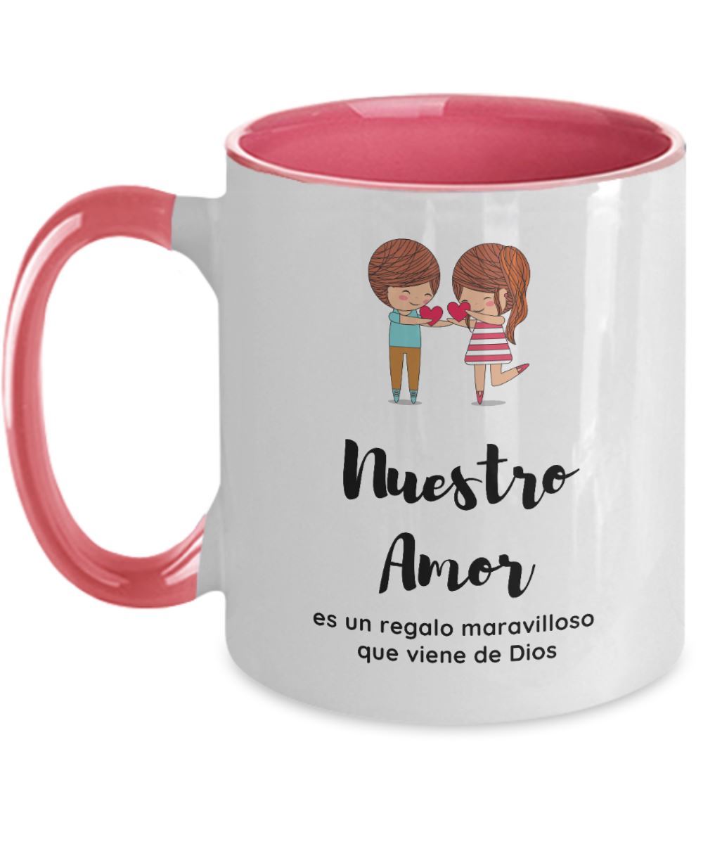 Taza 2 colores con mensaje de amor: Nuestro amor es un regalo maravilloso que viene De Dios Coffee Mug Regalos.Gifts Two Tone 11oz Mug Pink 