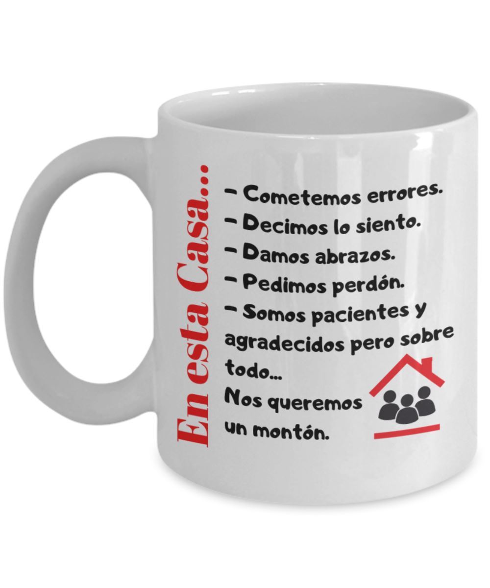 Taza de Café para Familia con mensaje cristiano: En esta casa… Regalo ideal. Coffee Mug Regalos.Gifts 