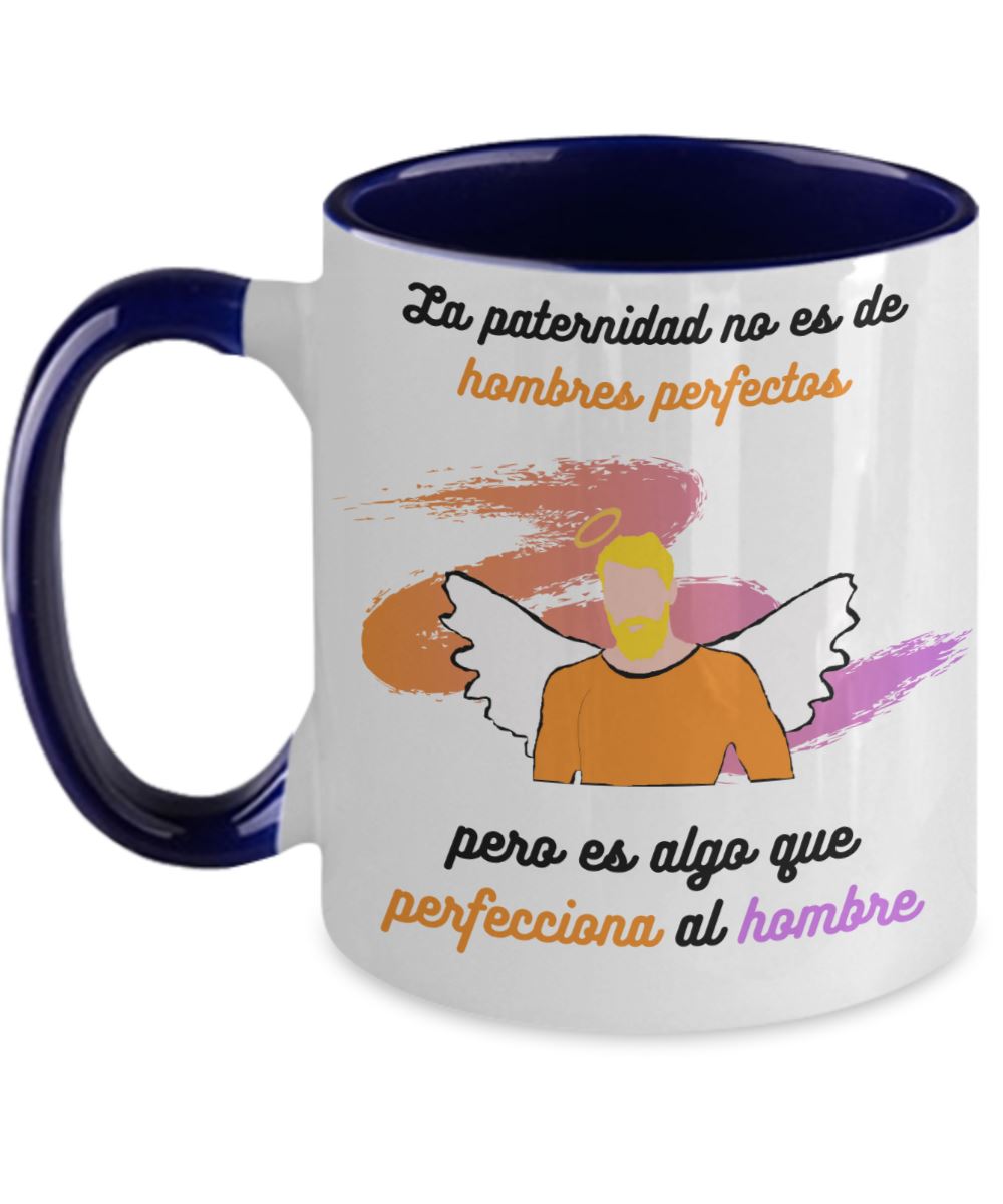 Taza dos Tonos para Papá: La paternidad no es de hombres perfectos pero es algo… Coffee Mug Regalos.Gifts Two Tone 11oz Mug Navy 