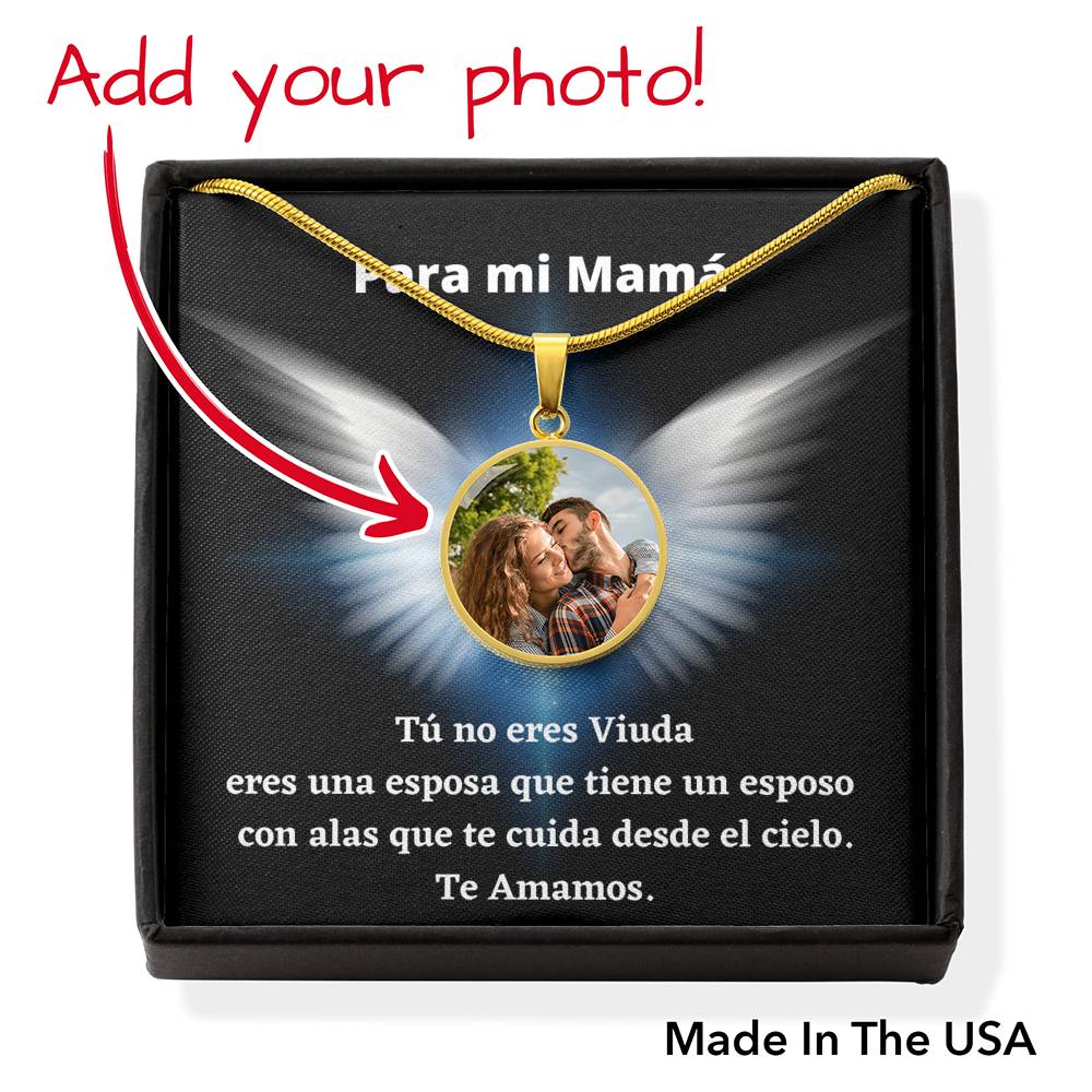 Tú no eres una viuda, eres una esposa que tiene un esposo con alas. Collar con foto Jewelry Luxury Necklace (18k Yellow Gold Finish) No 
