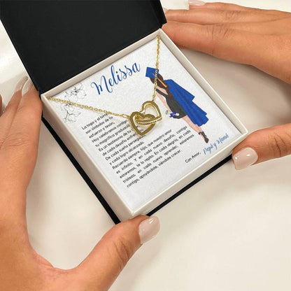 Un Abrazo Eterno de Amor y Orgullo: Collar Corazones Entrelazados con Tarjeta Personalizada Jewelry/InterlockingHearts 