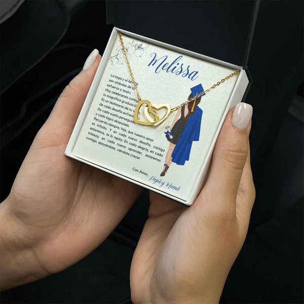 Un Abrazo Eterno de Amor y Orgullo: Collar Corazones Entrelazados con Tarjeta Personalizada Jewelry/InterlockingHearts 