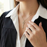 Un Regalo que Celebra el Orgullo y el Amor por tu Hermana – Collar de Graduación personalizado con birrete Jewelry 